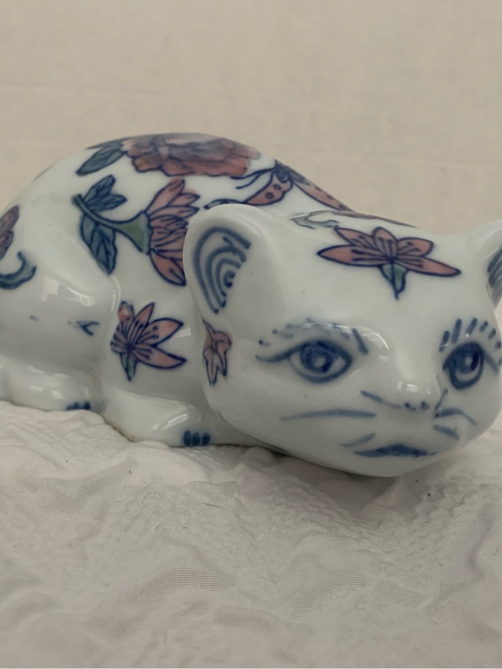 Vintage Chinese Hand Painted Porcelain Sleeping Cat Figurine flowers butterfly